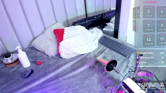 AsianSlut  online show from April 5, 4:35 pm