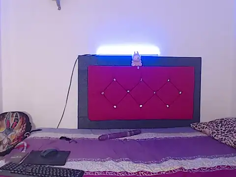 cellesthee online show from April 5, 5:19 pm