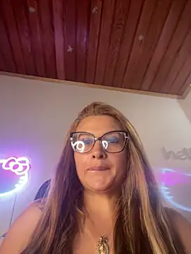 Alma Andrade online show from April 8, 4:41 pm