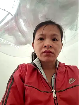 Snapshot of kieuqueen92 chatting on February 22, 12:46 am kieuqueen92 online show from February 22, 12:46 am