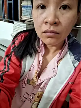 Snapshot of kieuqueen92 chatting on February 22, 12:51 pm kieuqueen92 online show from February 22, 12:51 pm