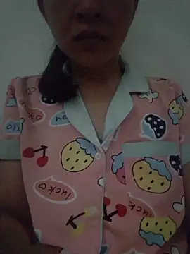 Snapshot of kieuqueen92 chatting on February 27, 12:05 pm kieuqueen92 online show from February 27, 12:05 pm