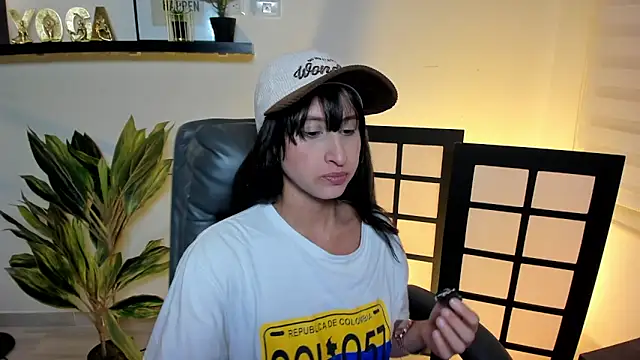 Snapshot of Antonella_Moretti_ chatting on June 17, 3:28 am Antonella Moretti online show from June 17, 3:28 am