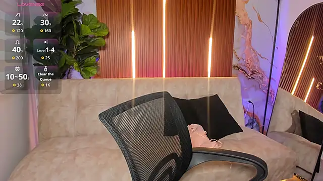 Antonella Moretti  online show from March 11, 2:11 pm