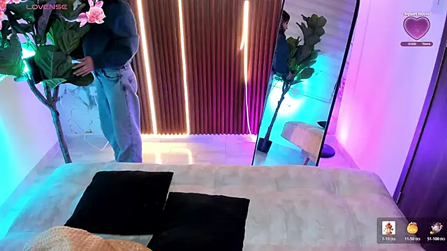 Antonella Moretti  online show from April 11, 2:19 am