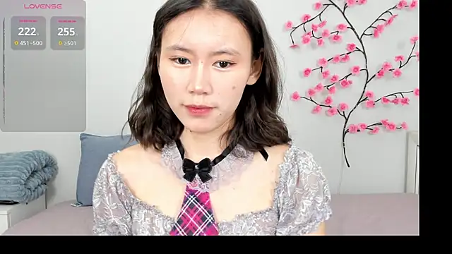 Kiraeko online show from June 18, 10:15 pm