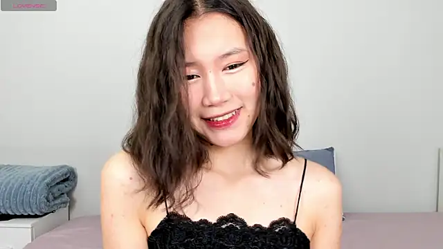 Kiraeko online show from May 26, 5:16 am