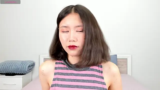 Kiraeko online show from May 7, 4:43 pm