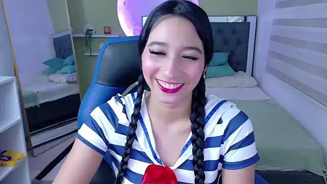 Snapshot of ivvoncute chatting on June 12, 1:14 am ivvoncute online show from June 12, 1:14 am