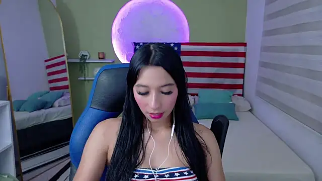 Snapshot of ivvoncute chatting on June 13, 1:36 am ivvoncute online show from June 13, 1:36 am