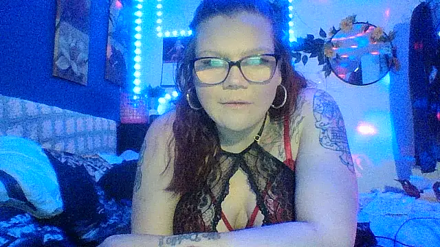 Snapshot of Sexymilf6992 chatting on March 10, 12:47 am Sexymilf6992 online show from March 10, 12:47 am