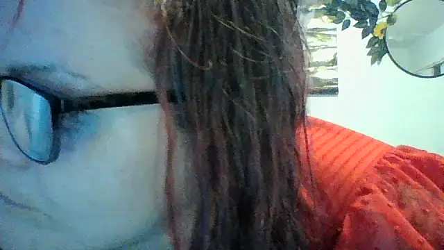 Snapshot of Sexymilf6992 chatting on February 27, 1:39 am Sexymilf6992 online show from February 27, 1:39 am