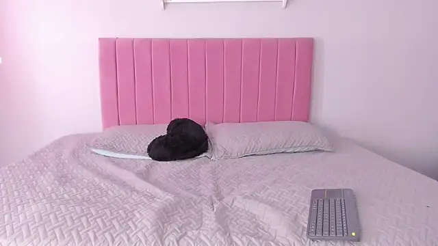 nicol fury online show from March 14, 8:15 pm