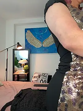 Viictoria-Jones online show from March 25, 10:14 am