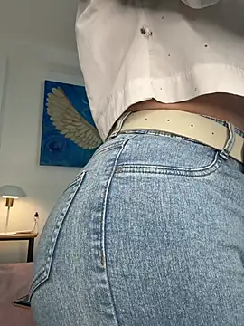 Viictoria-Jones online show from March 4, 11:07 am