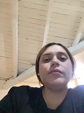 Larajeans- online show from February 24, 5:58 pm