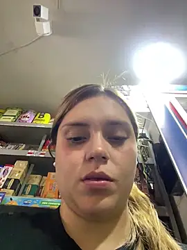 Larajeans- online show from February 28, 7:02 pm