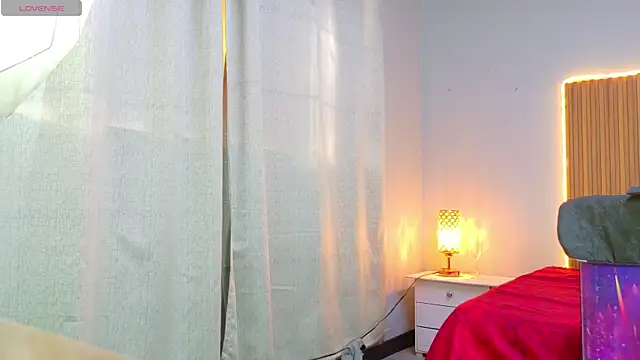 CIccioline pussyGolden online show from March 31, 8:55 pm