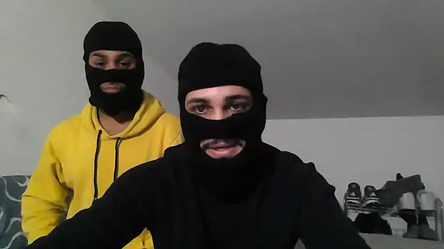 ptcasalprive online show from February 21, 11:51 pm