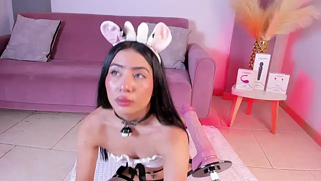Valecute  online show from May 28, 8:26 pm