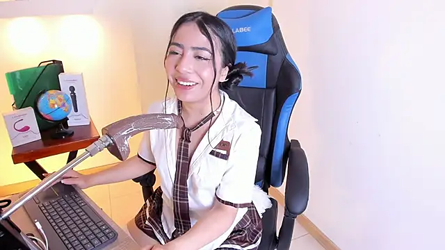 Valecute  online show from March 11, 8:03 pm