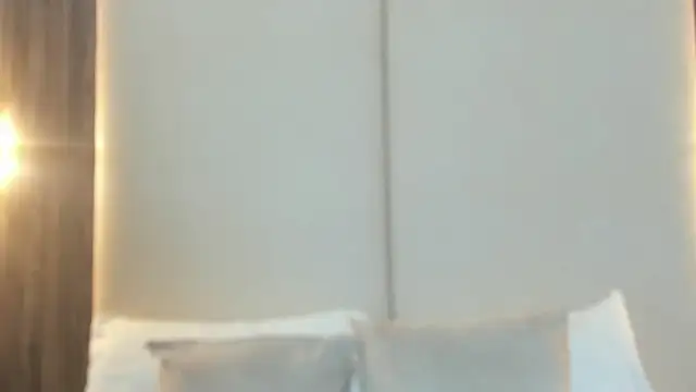 elaia bridge online show from March 31, 7:27 pm