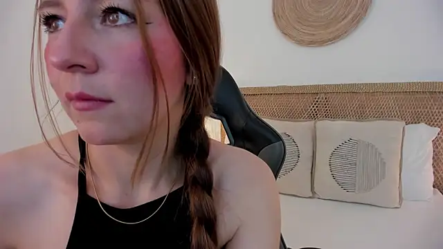 elaia bridge online show from March 30, 2:18 pm