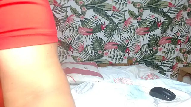 Snapshot of smallvioleta69 chatting on March 10, 6:34 pm smallvioleta69 online show from March 10, 6:34 pm