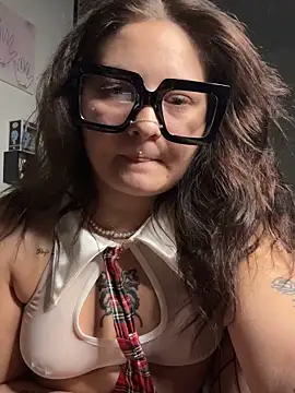 chanelle dioor online show from February 20, 1:02 am