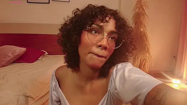 Meganlux1 online show from April 29, 7:53 pm