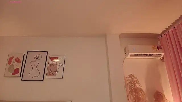 Meganlux1 online show from June 1, 7:46 pm