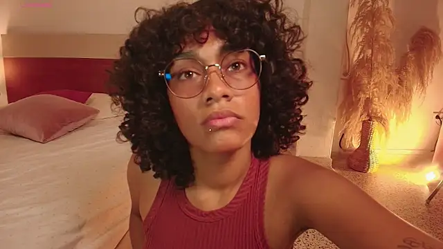 Meganlux1 online show from May 20, 7:55 pm