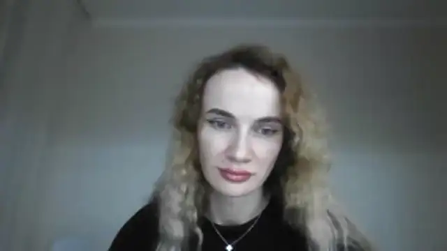 Snapshot of AinyrVixxen chatting on February 24, 9:59 pm AinyrVixxen online show from February 24, 9:59 pm