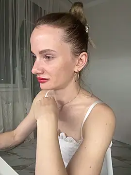 AinyrVixxen online show from April 7, 9:05 pm