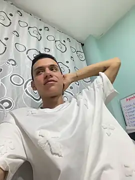 dominicjonnes online show from March 14, 8:37 pm