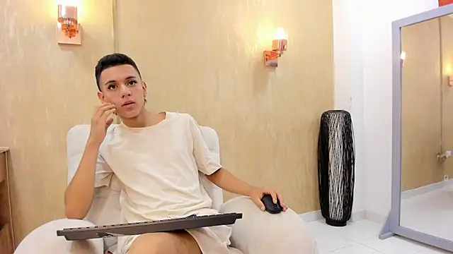 dominicjonnes online show from April 13, 2:10 pm