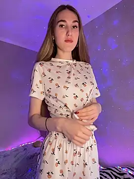 Snapshot of EvelynRavenwood chatting on February 26, 4:18 pm EvelynRavenwood online show from February 26, 4:18 pm