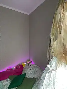 Snapshot of EvelynRavenwood chatting on February 21, 12:40 pm EvelynRavenwood online show from February 21, 12:40 pm