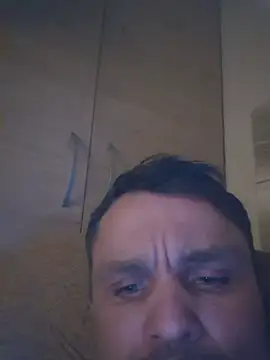 Snapshot of AndrewXSkyw chatting on March 30, 1:07 am AndrewXSkyw online show from March 30, 1:07 am