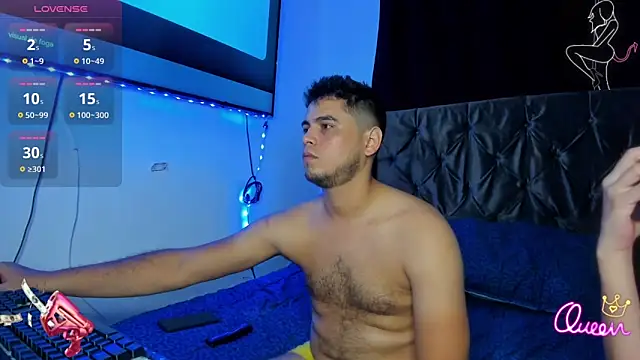 Snapshot of Fox_couple69 chatting on March 1, 2:22 am Fox couple69 online show from March 1, 2:22 am