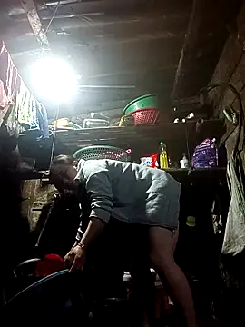 Snapshot of Dear_baby_ chatting on February 24, 11:27 pm Dear baby online show from February 24, 11:27 pm