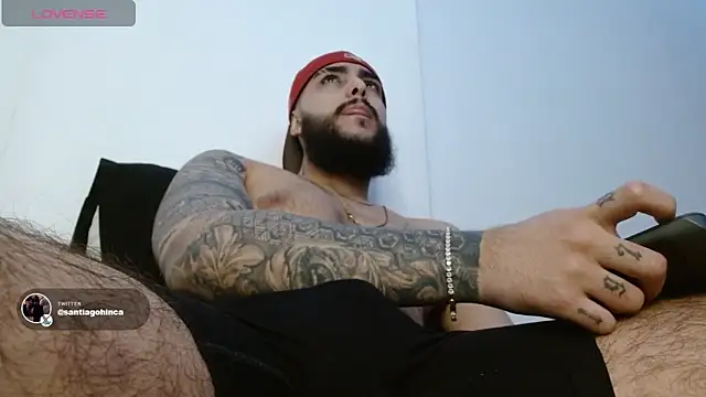 SantiagoHincapiie online show from April 14, 12:04 am