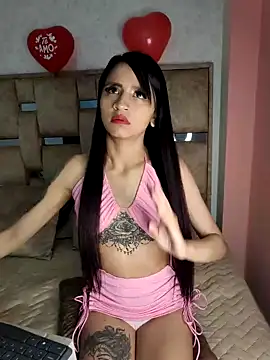 Snapshot of Lauraaa_pink18 chatting on February 26, 3:28 am Lauraaa pink18 online show from February 26, 3:28 am