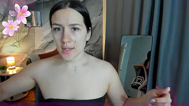 Snapshot of asti_bubbles chatting on June 7, 1:11 am asti bubbles online show from June 7, 1:11 am
