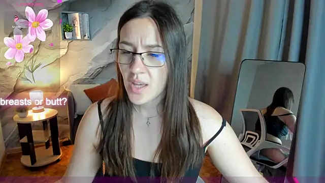 Snapshot of asti_bubbles chatting on June 18, 1:26 am asti bubbles online show from June 18, 1:26 am