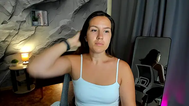 Snapshot of asti_bubbles chatting on July 18, 1:36 am asti bubbles online show from July 18, 1:36 am