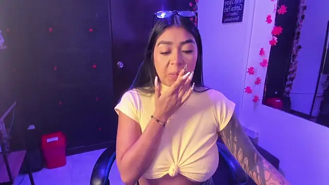 Keyla Cutte  online show from April 18, 3:20 am