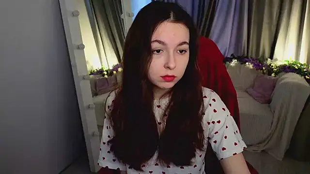 BellaThery online show from April 10, 5:03 am