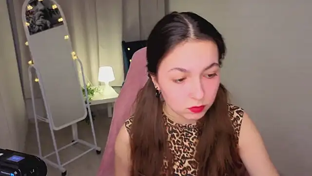 BellaThery online show from March 1, 5:07 am