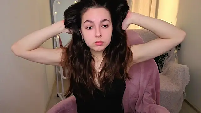 BellaThery online show from May 22, 5:27 am